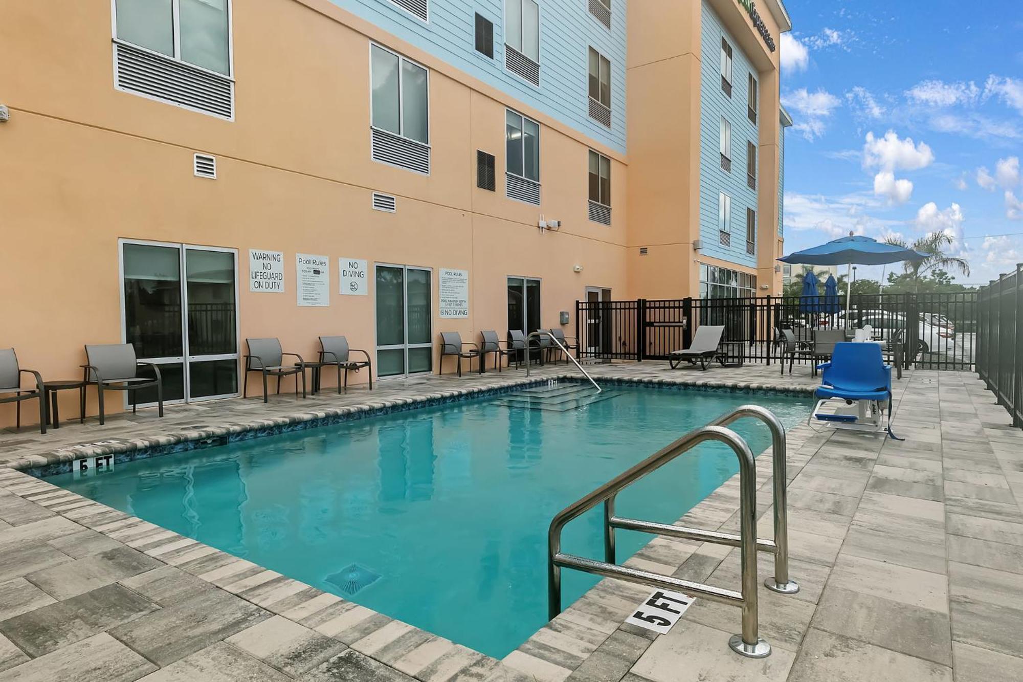 Holiday Inn Express And Suites - Nokomis - Sarasota South Zewnętrze zdjęcie